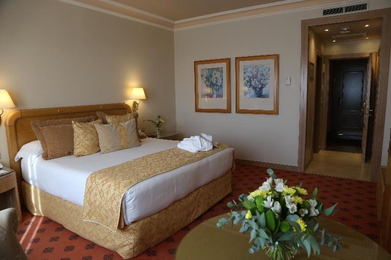 Gran Hotel Los Abetos Santiago de Compostela Szoba fotó